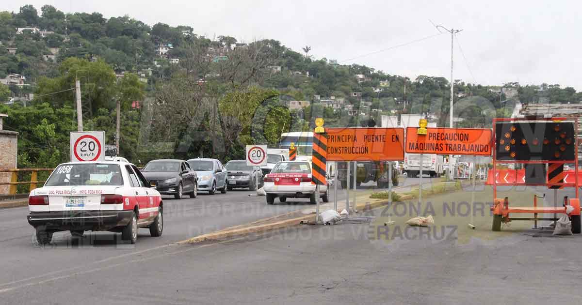 Se entorpece tráfico vehicular por trabajos en el Cazones I