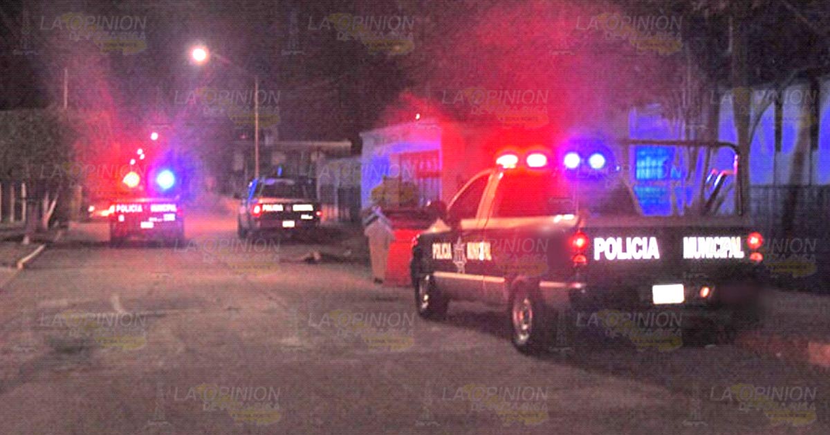 Roban camioneta a regidor priista