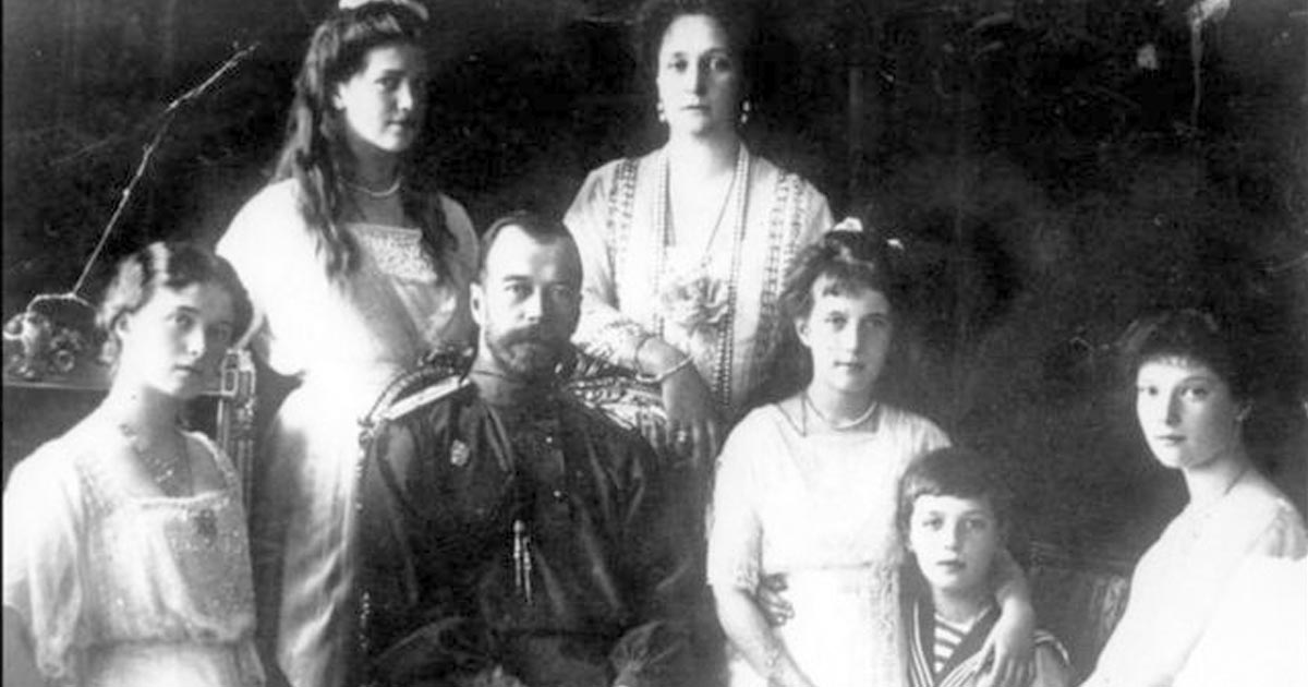 El largo proceso en Rusia para identificar a los últimos Romanov (y por qué es una cuestión de Estado para Putin)