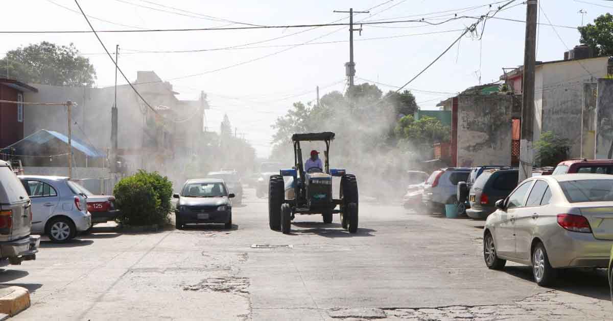 Sanitiza ayuntamiento la congregación más grande de Tuxpan