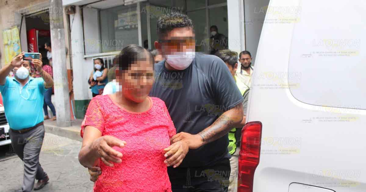 Se descompensa afuera del banco