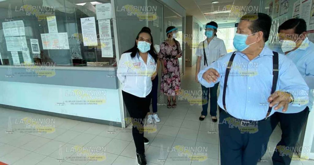 Presidenta del Sistema Nacional del DIF visita hospitales de PR