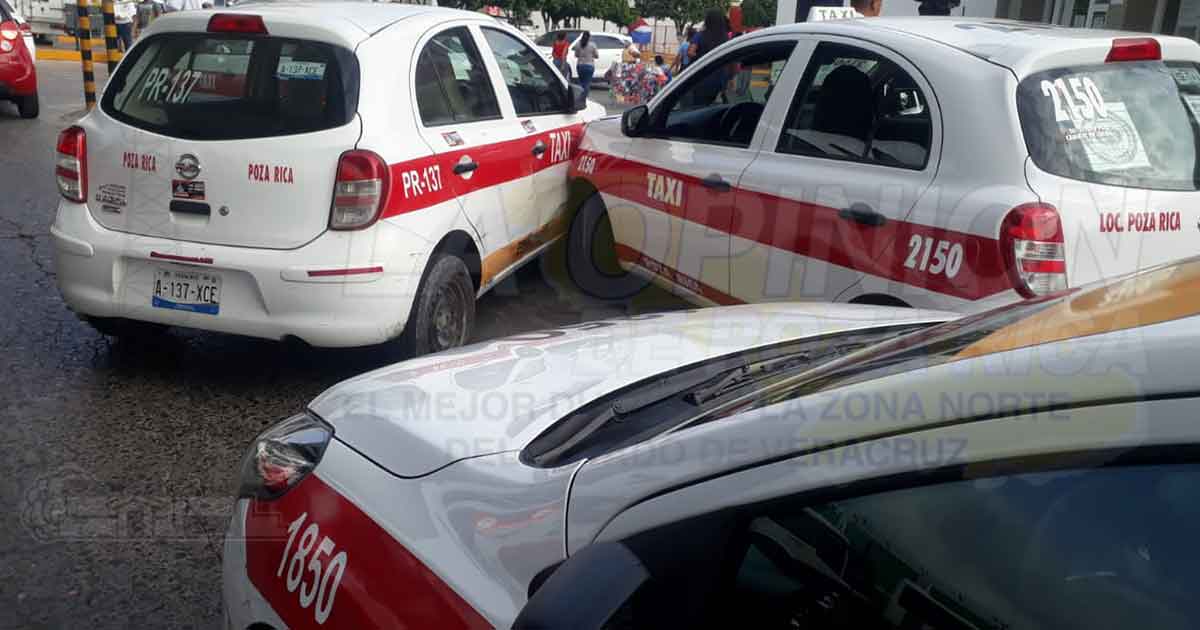 Carambolazo de taxistas en la zona centro
