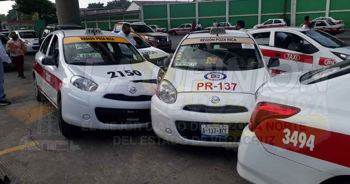 Carambolazo de taxistas en la zona centro