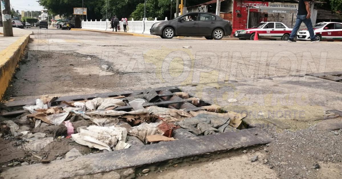 Alcantarillas repletas de basura