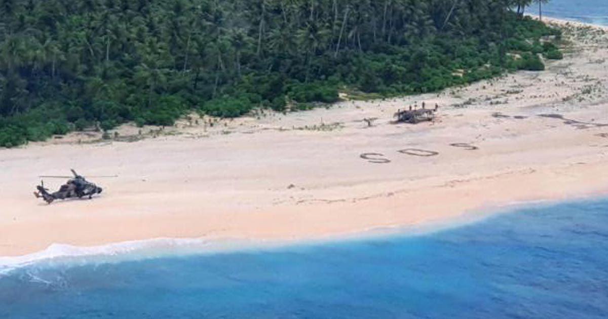 Rescatan a tres náufragos en una isla desierta tras escribir SOS en la arena