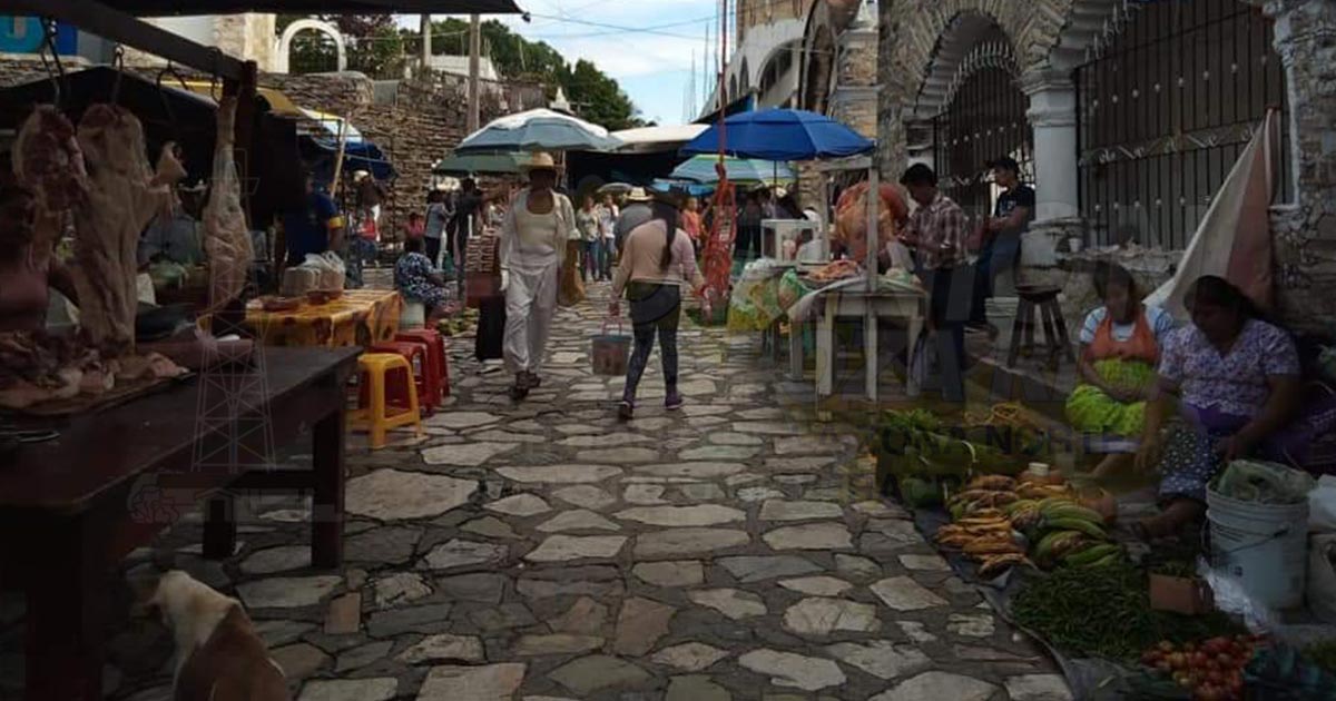Suspenden tianguis por Covid-19
