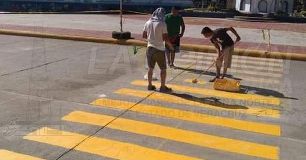 Pintan zona peatonal y balizan calles en Cazones