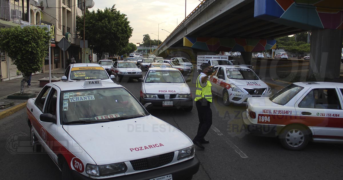 Taxistas sancionados por incumplir normas