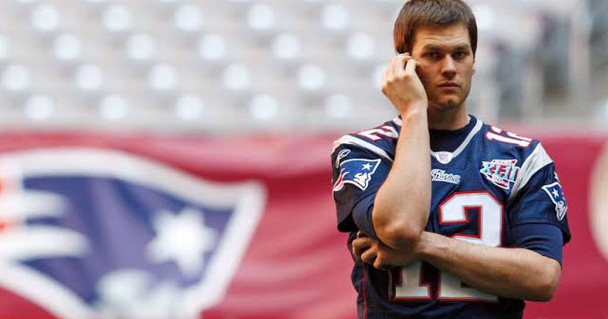 Tom Brady usa el mismo celular desde hace 6 años y las redes explotan