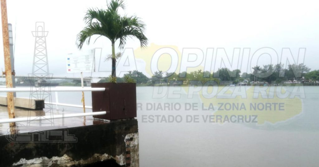 Río en Tuxpan se mantiene en su nivel normal