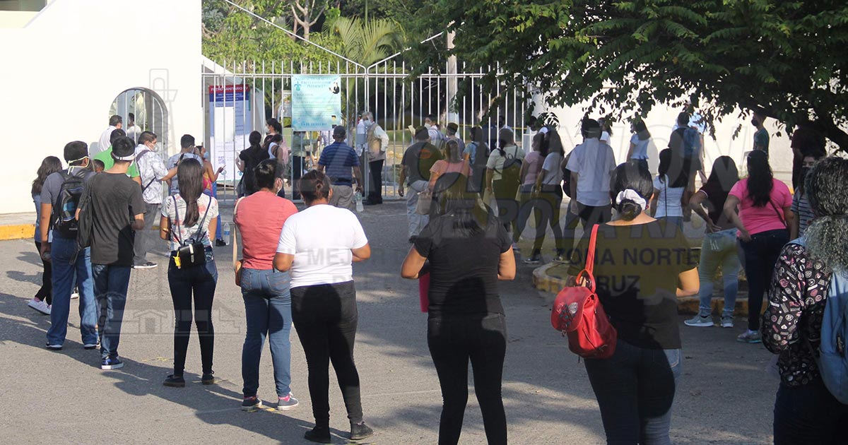 Gran demanda para ingresar a la UV