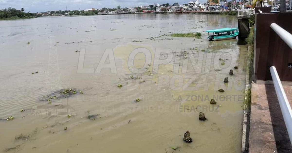 Provocan lluvias limpieza natural del río Tuxpan