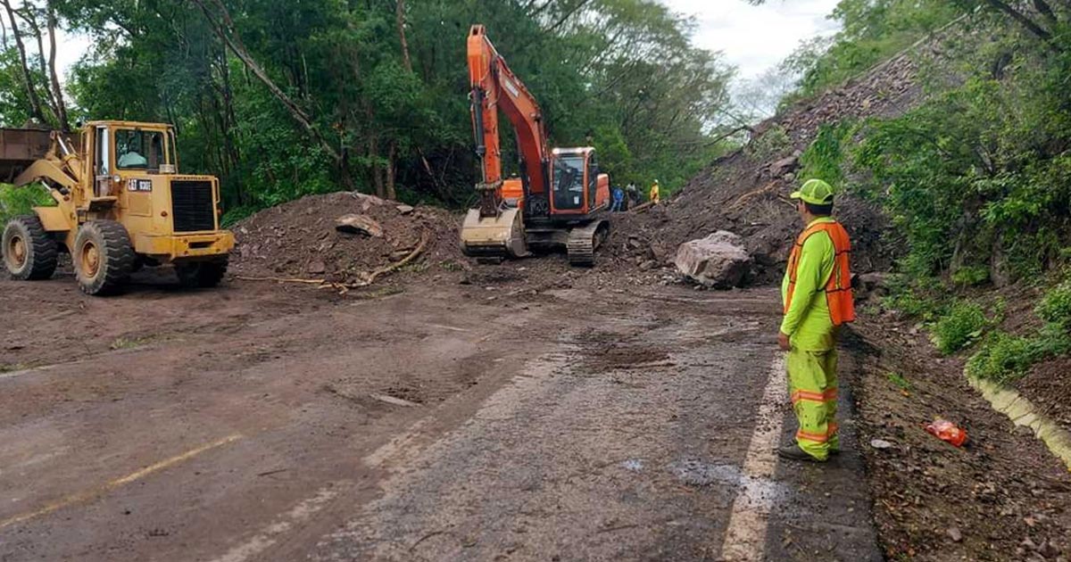 ‘Hernán’: Trabaja SCT en reparación de daños en carreteras federales