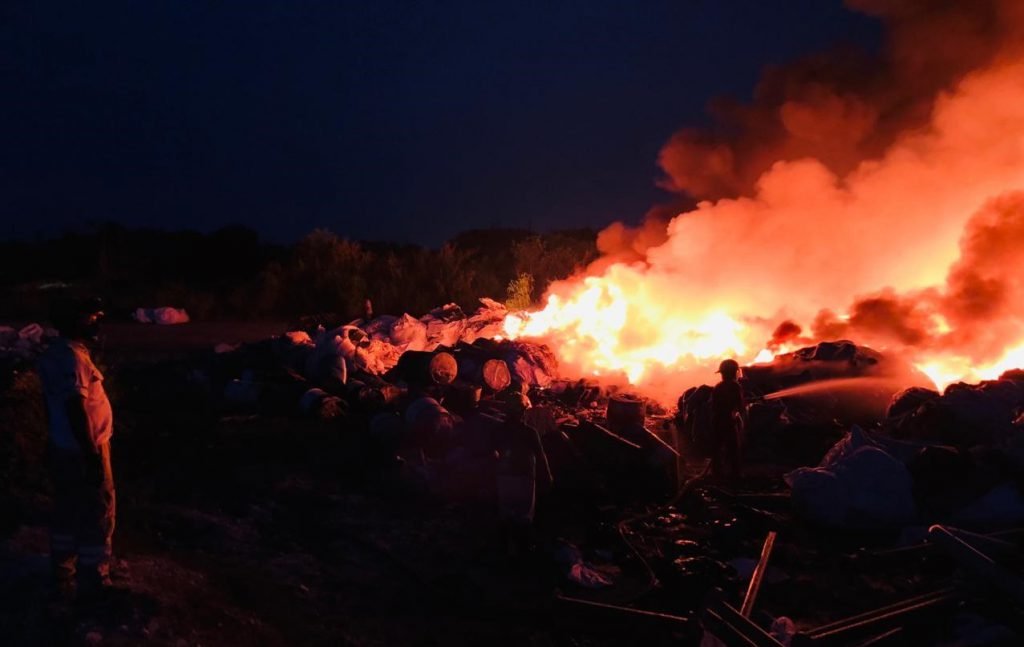 Se registra incendio en empresa industrial de Cosoleacaque