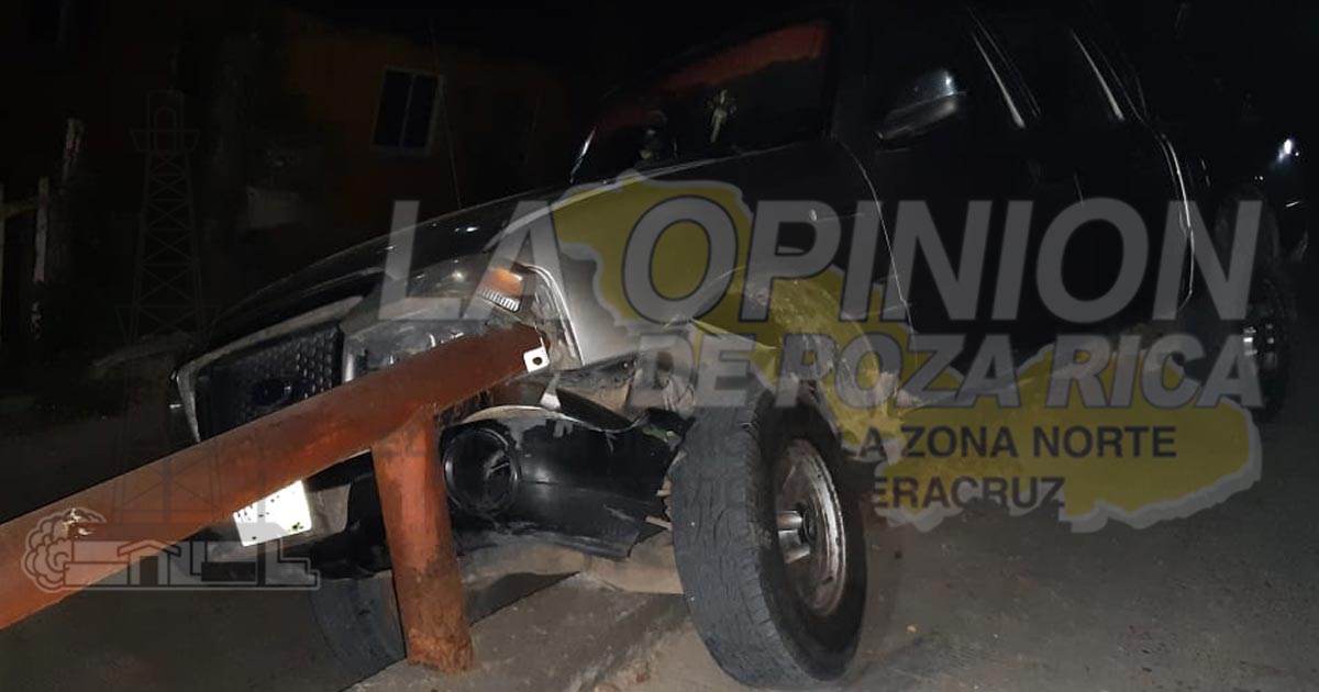 Estrella camioneta en un barandal