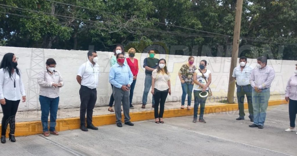 Alcalde de Naranjos Amatlán inauguro la pavimentación de la calle Benito Juárez