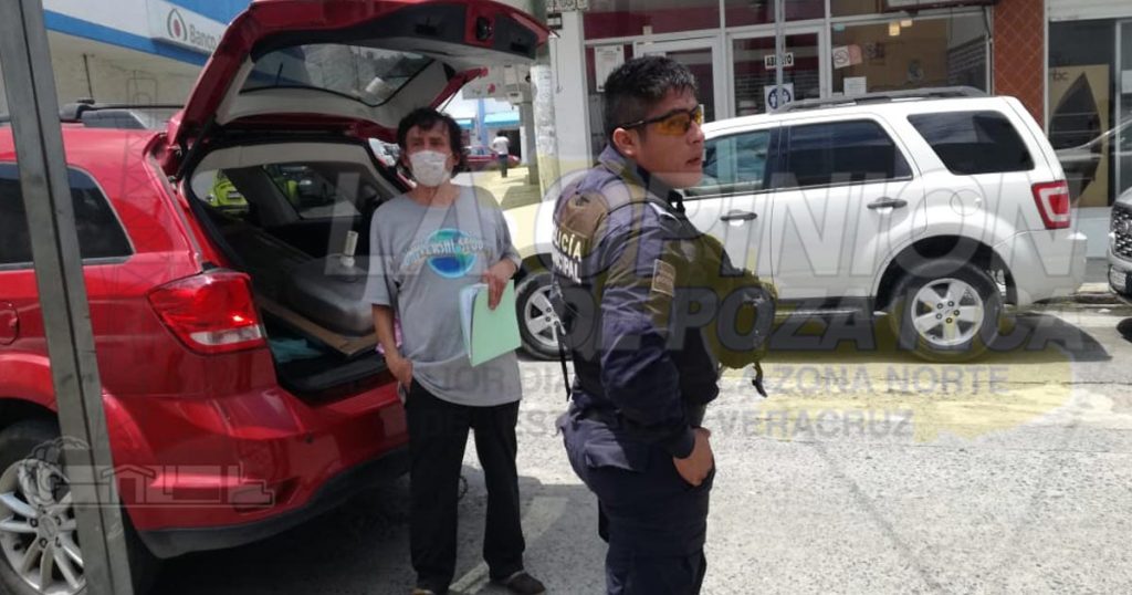 No hace alto y se accidenta