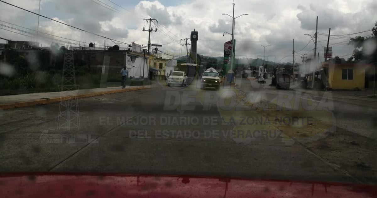 Sorprende lluvia a tihuatecos