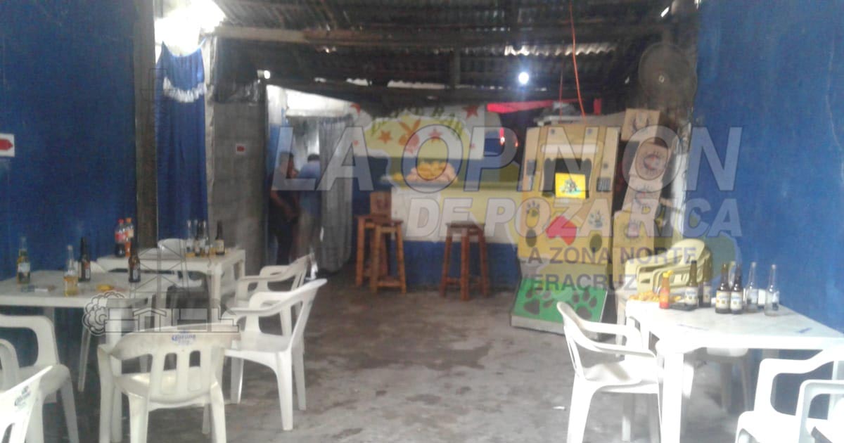 Por $20 mil, regidor deja que cantinas abran sus puertas en plena contingencia