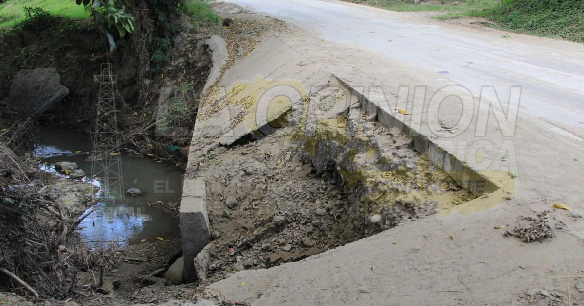 Lluvias causan daños a carretera a la costa