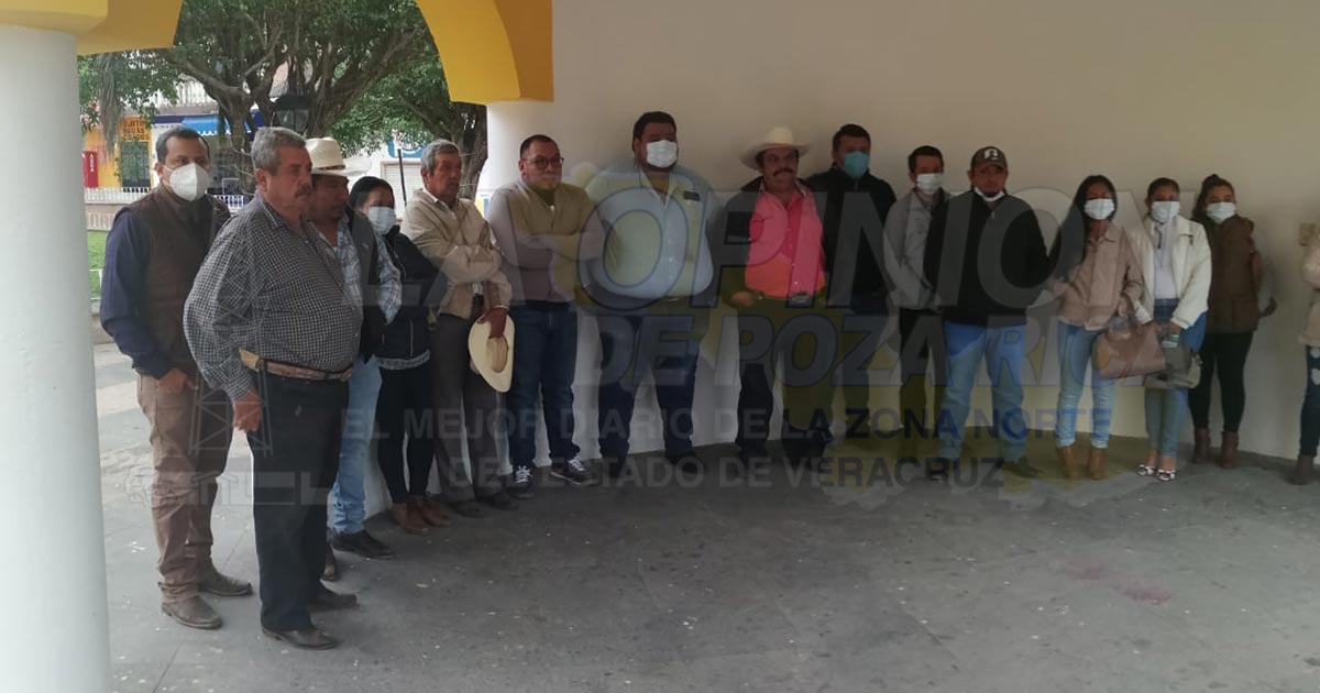 Desisten empleados del ayuntamiento; argumentan que son acosados laboralmente
