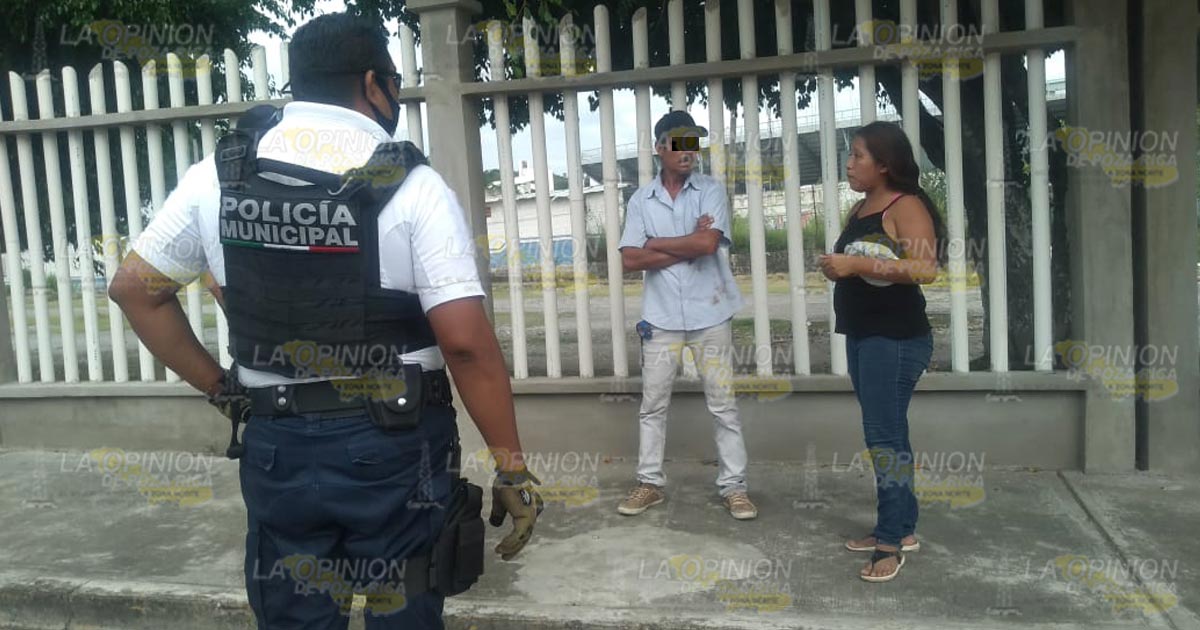 Par de sujetos se lían a golpes; fueron detenidos