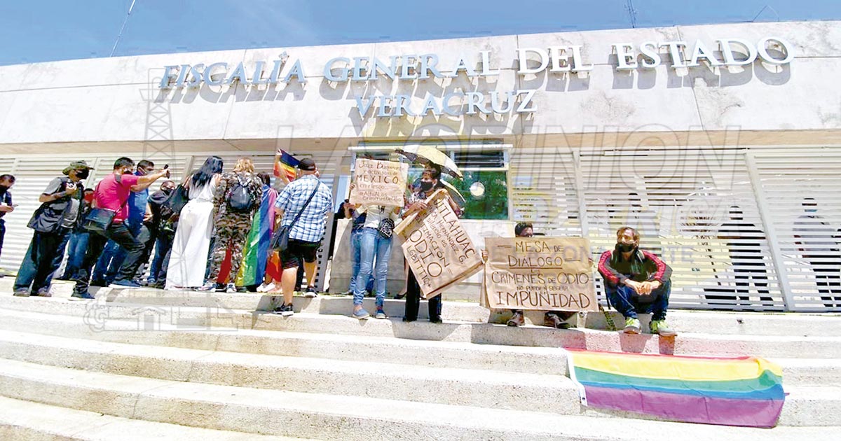 Se ponen en huelga de hambre en la FGE