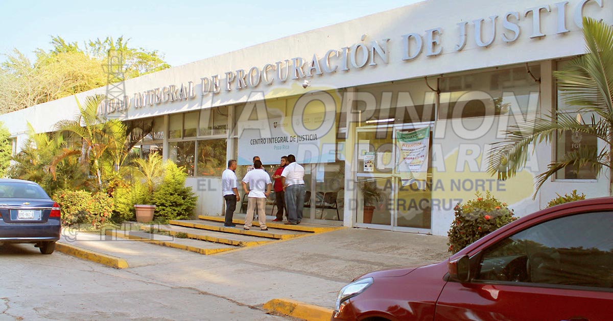 ¡Fiscales corruptos!