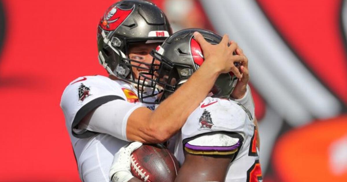 Tom Brady gana por primera vez con los Buccaneers