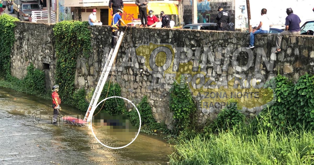 ¡Hallan cadáver en un arroyo!