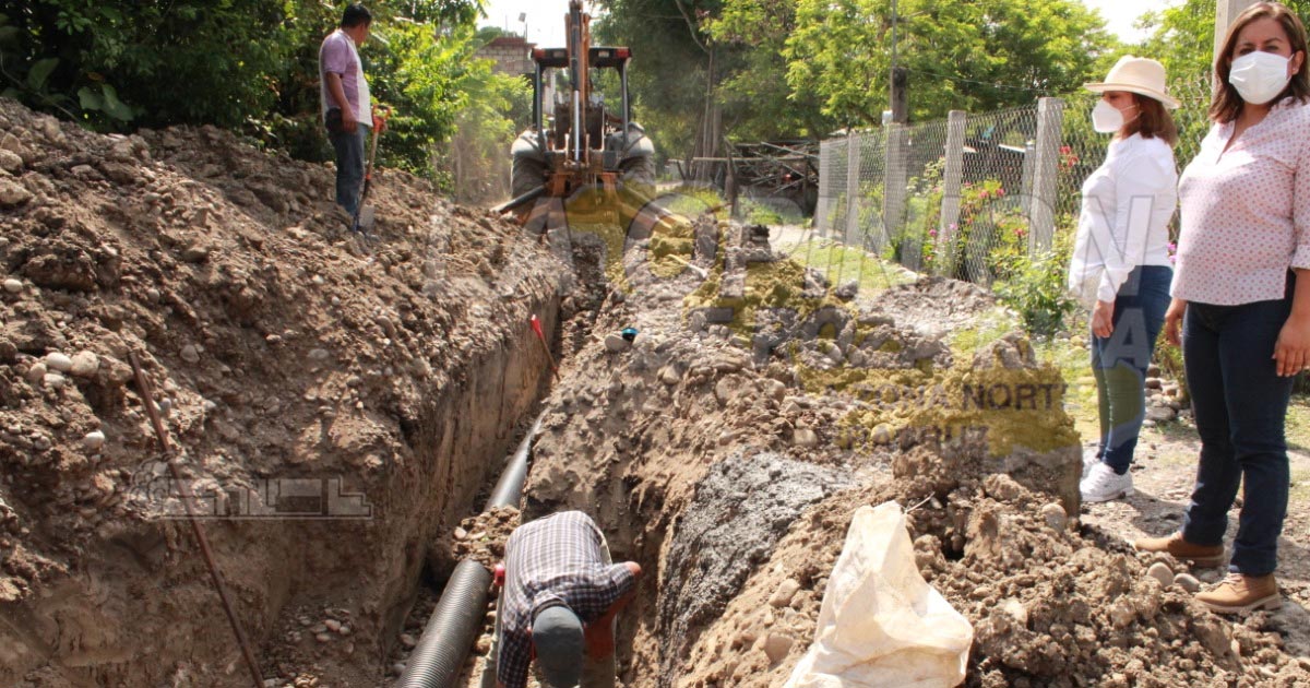 Inicia obra de drenaje en El Vizcaíno, Coatzintla, con una inversión de 2 MDP