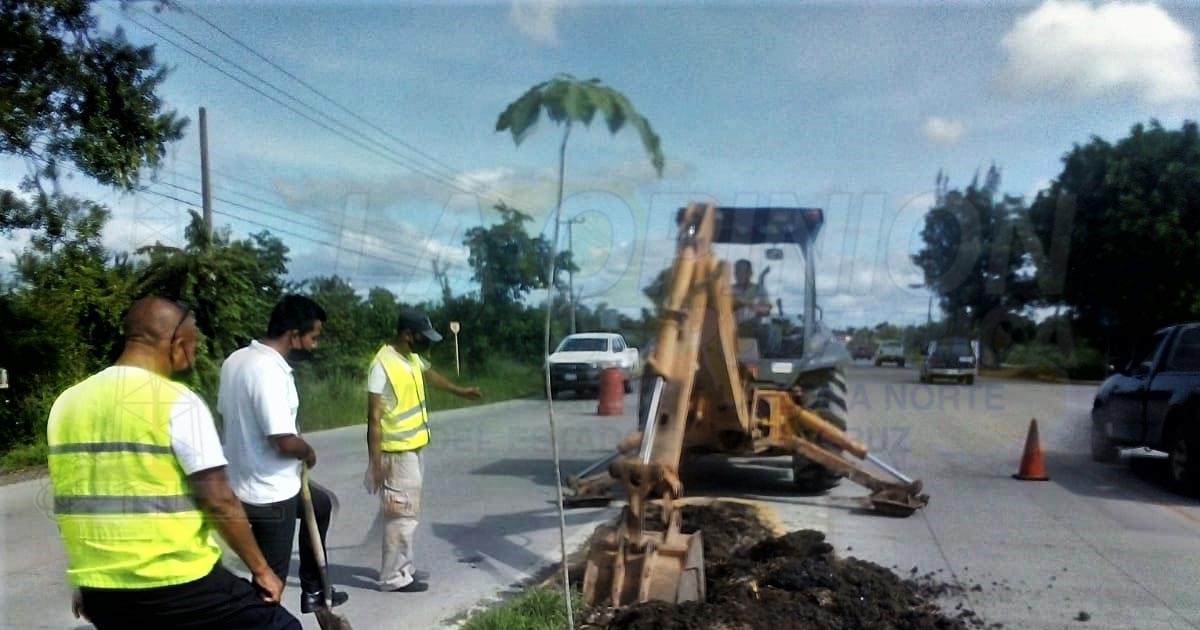Instalan otro semáforo en salida a Coatzintla