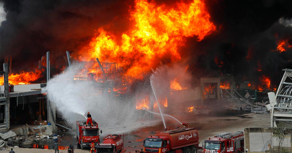 Incendio desata pánico en el puerto de Beirut (+Video)