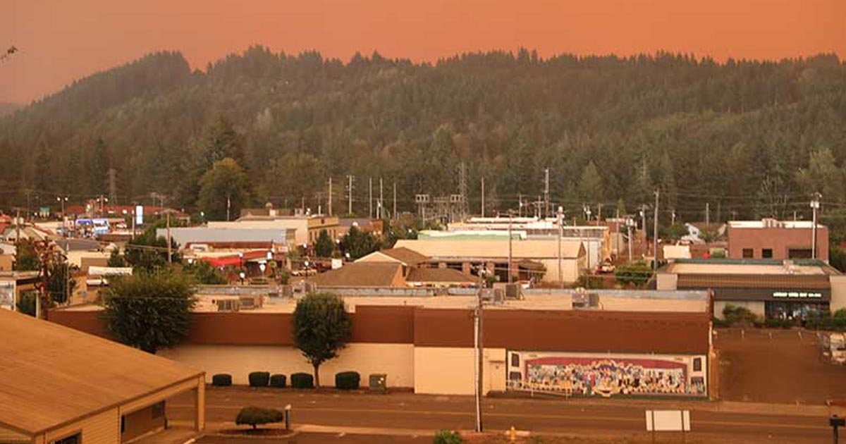 El cielo se tiñe de rojo en EU; ve el motivo