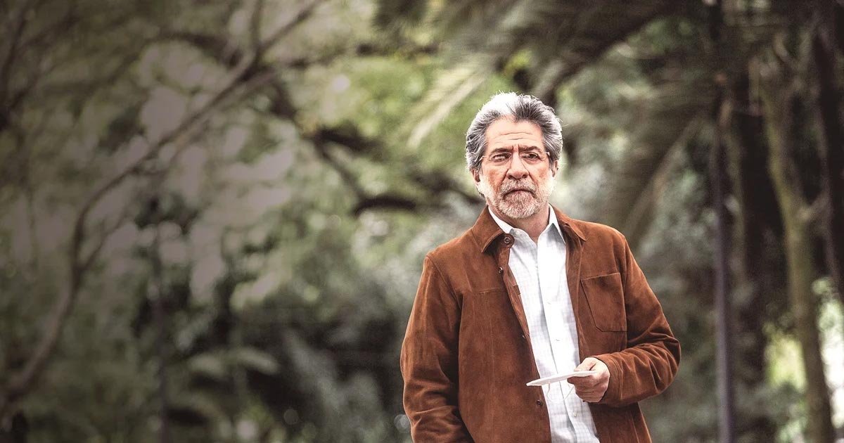 Este gobierno no compra libros, se dedica a adoctrinar: Pérez Gay