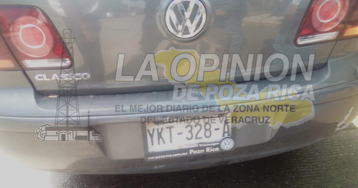 Se impacta en un auto y termina tras las rejas