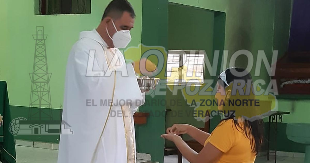 Con aplausos feligreses despiden al padre Toño; fue trasferido a otra parroquia