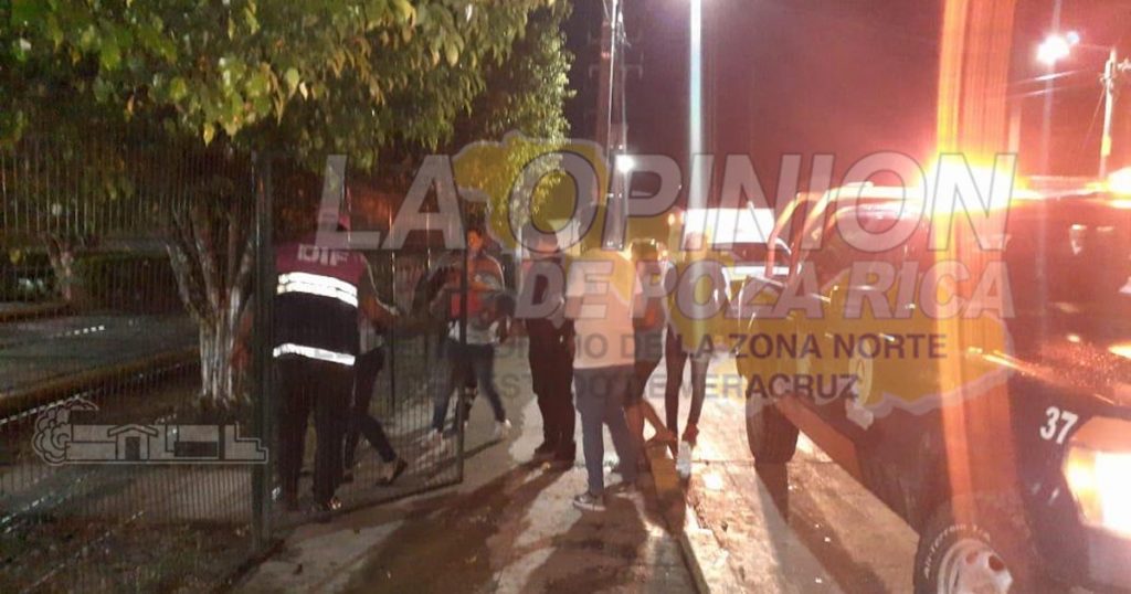 Menor se lesionada al caer de una moto