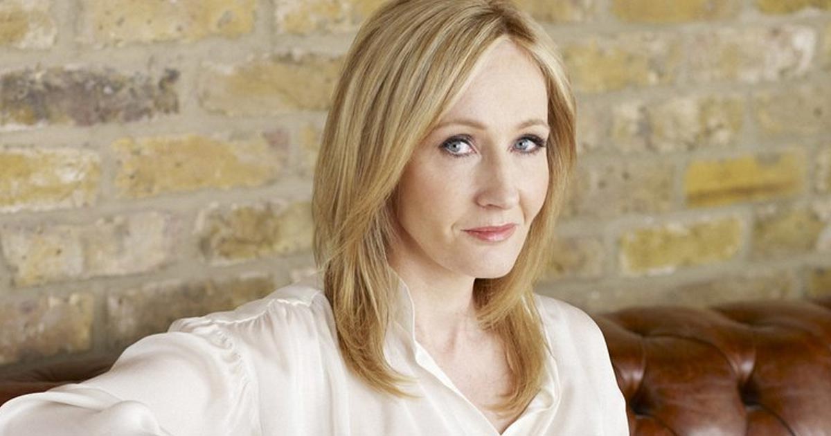 J.K. Rowling, acusada de transfóbica en redes