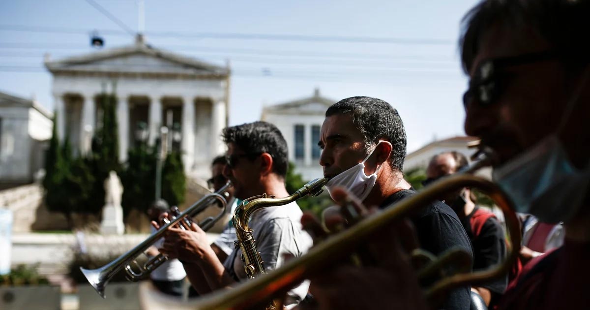 Trabajadores culturales protestan en Grecia contra suspensión de espectáculos