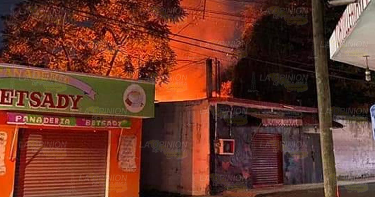 ¡Se incendia una vivienda!