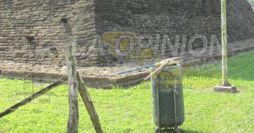 La Pirámide, simple escaparate