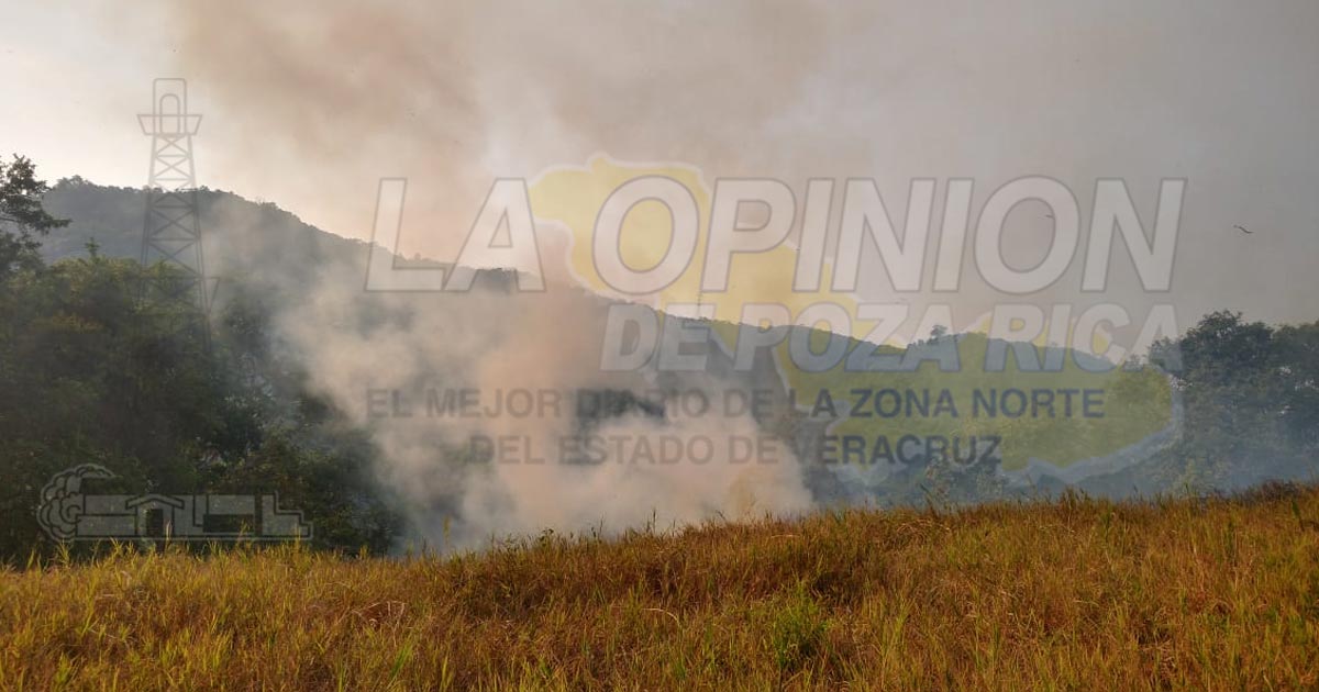 Quema de pastizal se sale de control