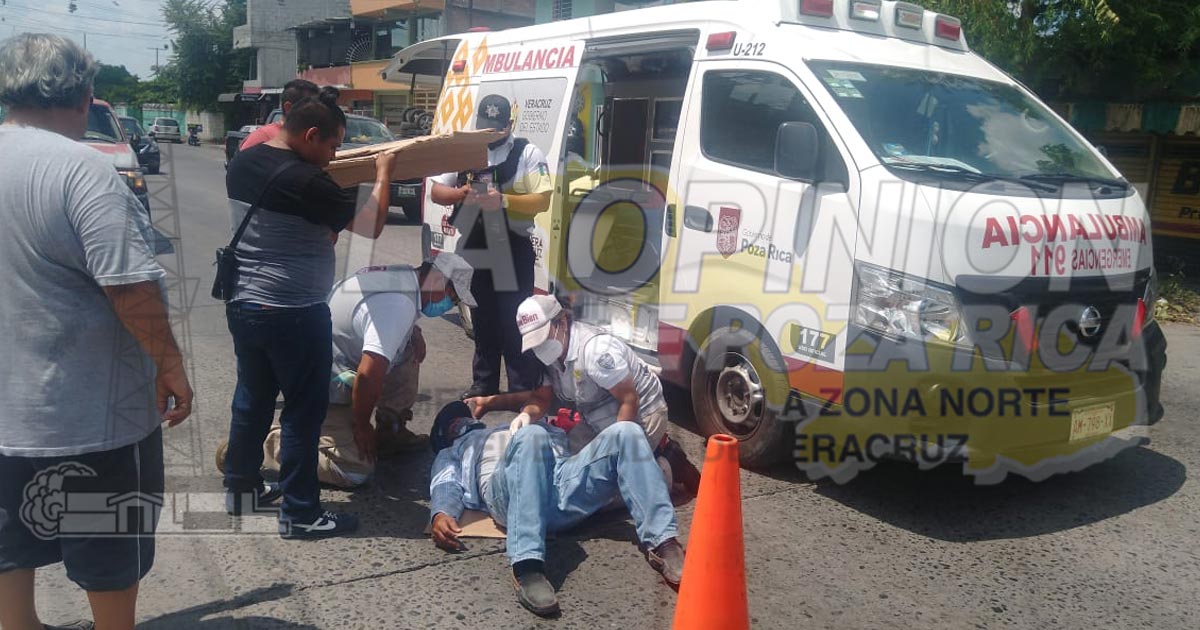 Lo tumban de la moto