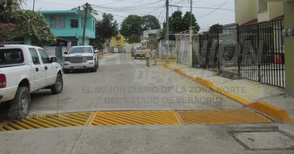 Conjuran inundaciones en el sector 3 Totolapa