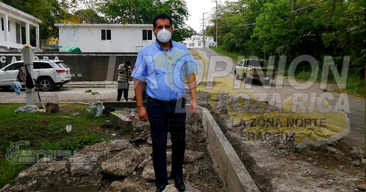Supervisa alcalde de Naranjos obra de la calle Tabasco