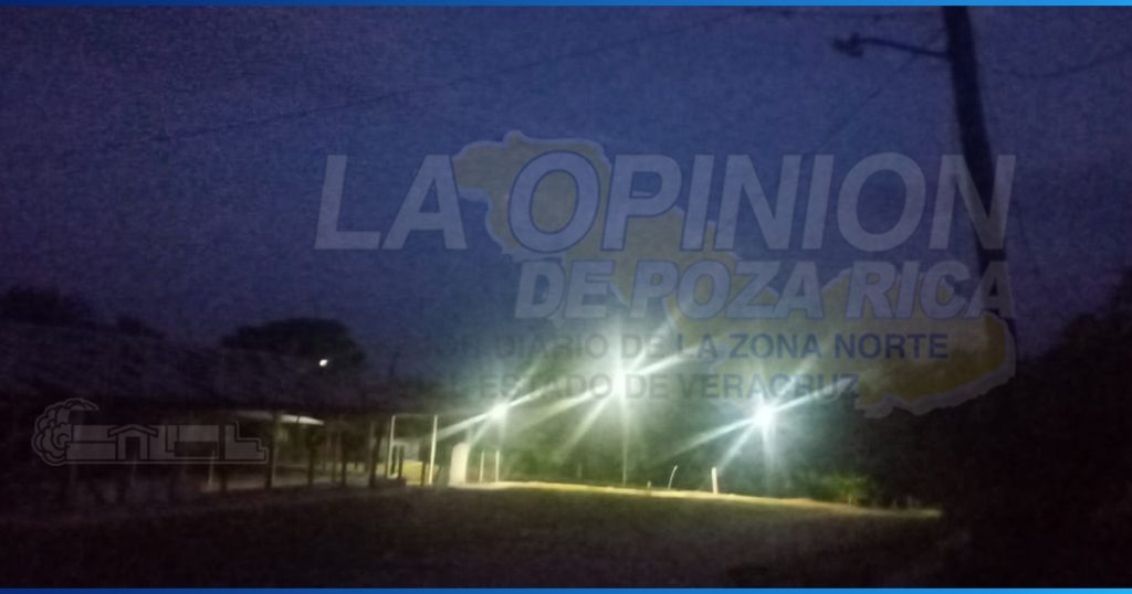 Denuncian fallas en el alumbrado público en comunidades de Cerro Azul