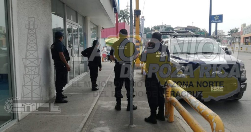 Perpetran robo dentro de sucursal bancaria