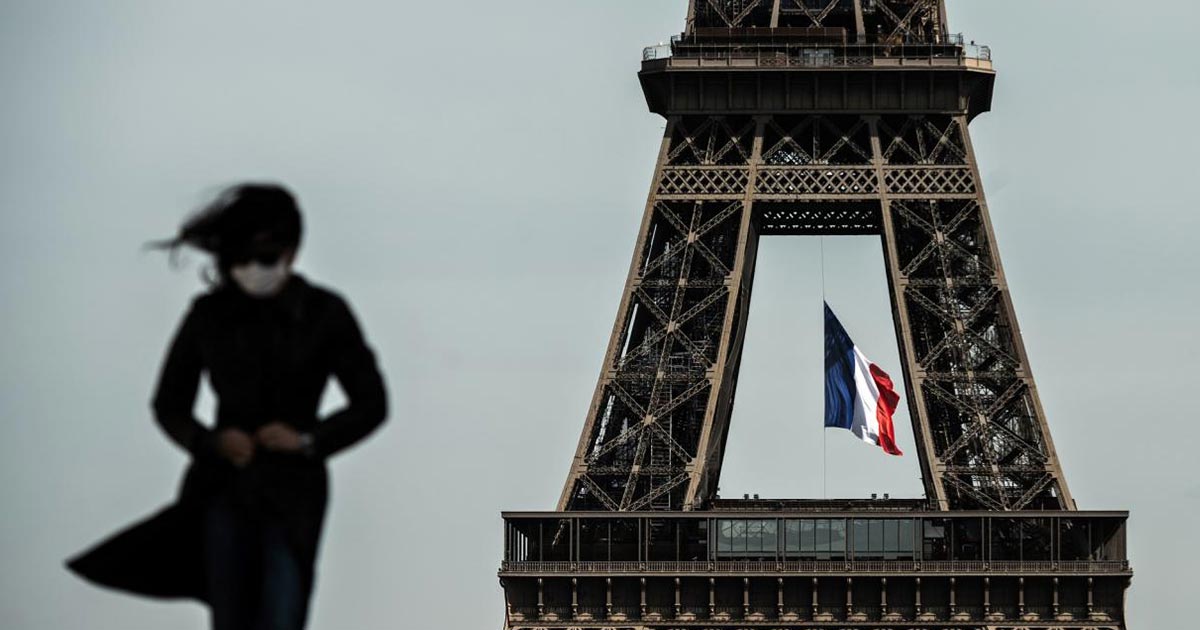 Aplican toque de queda en París por COVID-19